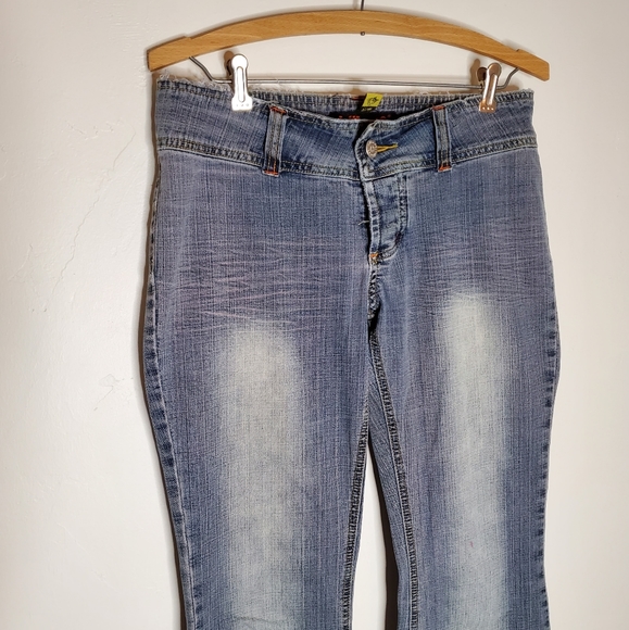 Dollhouse Distressed Bootleg Jeans with Lighter Tone Stonewash - Picture 3 of 10